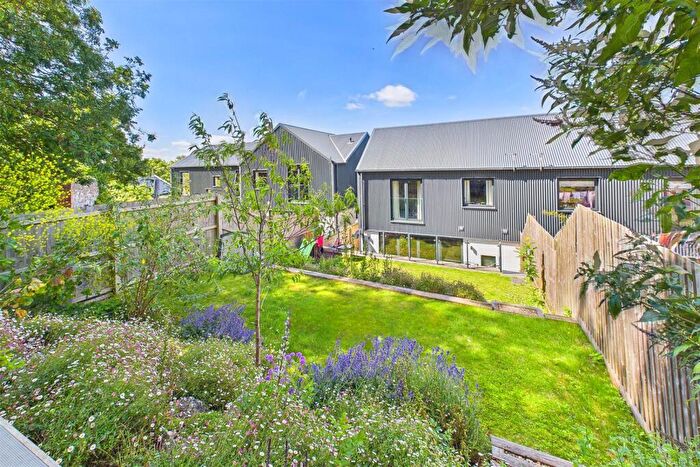 4 Bedroom Semi-Detached House For Sale In Contemporary Family Home Close To Clevedon Amenities, BS21