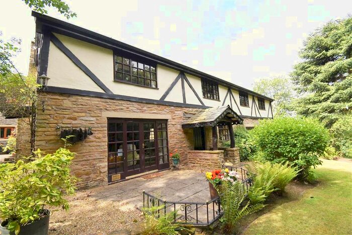 4 Bedroom Detached House To Rent In Woodside Farm, Everest Road, Hyde, SK14