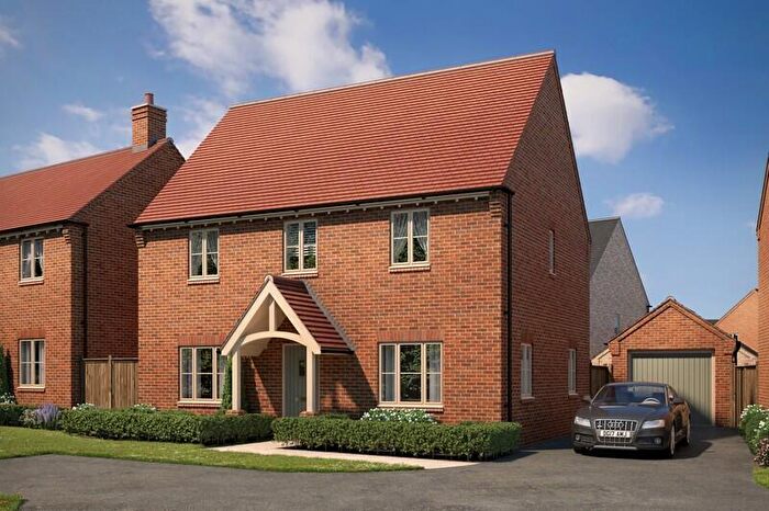 3 Bedroom Detached House For Sale In Graze Hill, Bedford, MK44