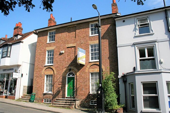 2 Bedroom Flat To Rent In Bridge Street, Leatherhead, KT22