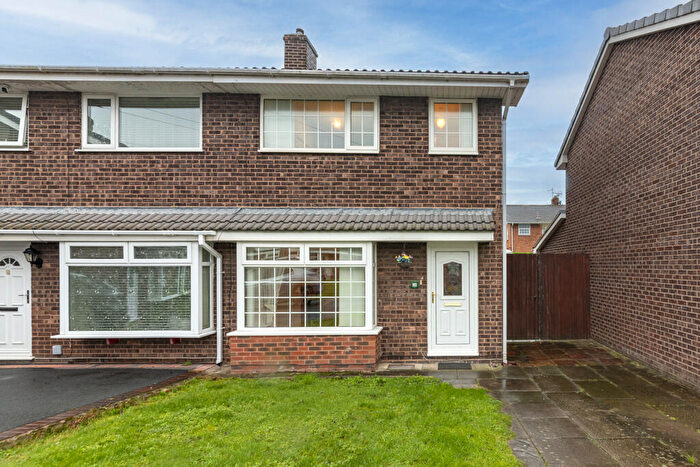3 Bedroom Semi Detached House For Sale In Western Close, Garden City, CH5