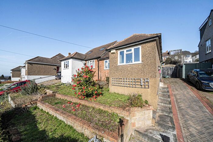 2 Bedroom Bungalow For Sale In Coombfield Drive, Dartford, Kent, DA2