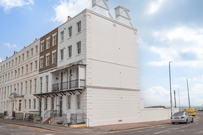 1 Bedroom Flat For Sale In Fort Paragon, Margate, Kent, CT9
