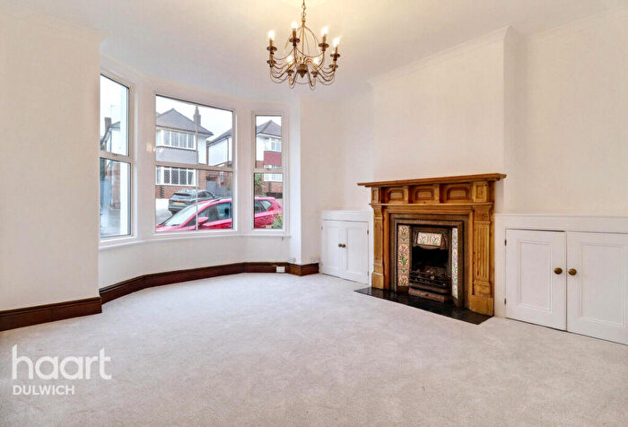 2 Bedroom Semi Detached House To Rent In Spa Hill, London, SE19