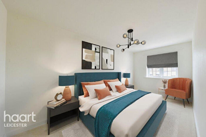 4 Bedroom Semi Detached House For Sale In Paragon Road, Leicester, LE4