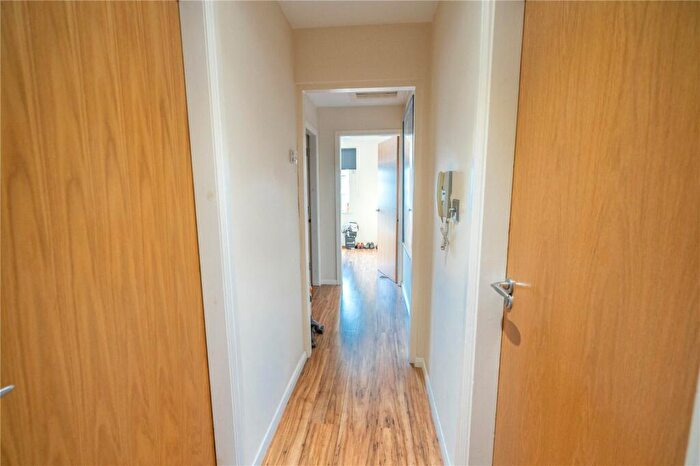 2 Bedroom Apartment For Sale In Wellowgate Mews, Grimsby, Lincolnshire, DN32