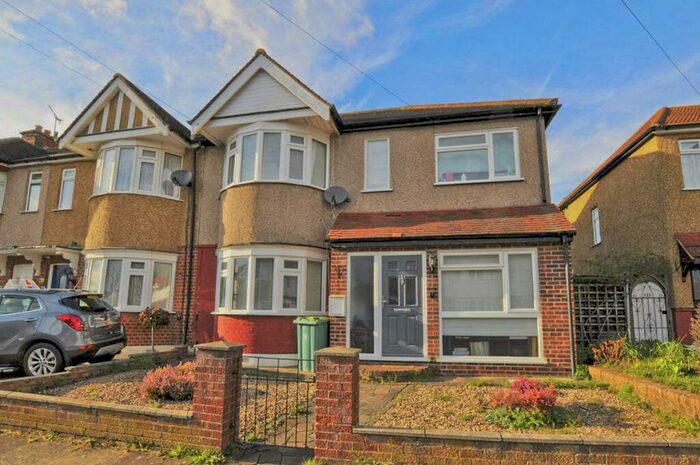 4 Bedroom End Of Terrace House To Rent In Bessingby Road, Ruislip, HA4