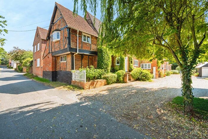 4 Bedroom Semi-Detached House For Sale In Orchard Lane, Stewkley, Leighton Buzzard, LU7