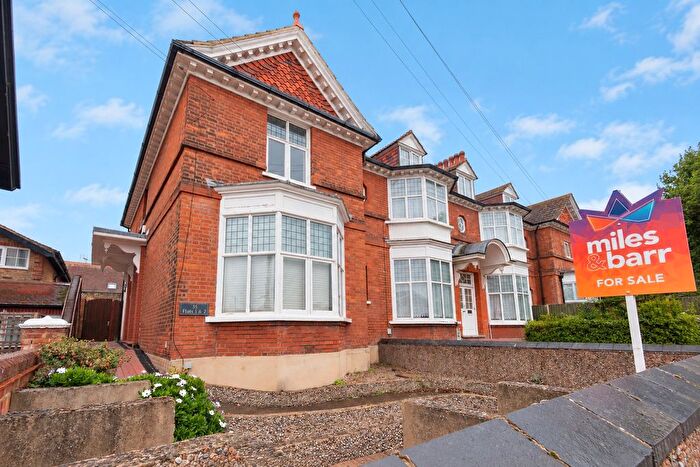 3 Bedroom Flat For Sale In Westgate Bay Avenue, Westgate-On-Sea, Kent, CT8