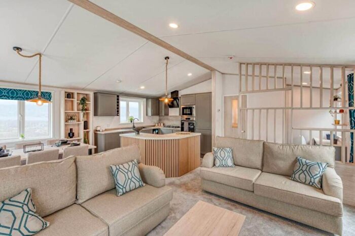 2 Bedroom Lodge For Sale In Epworth, North Lincolnshire, DN9