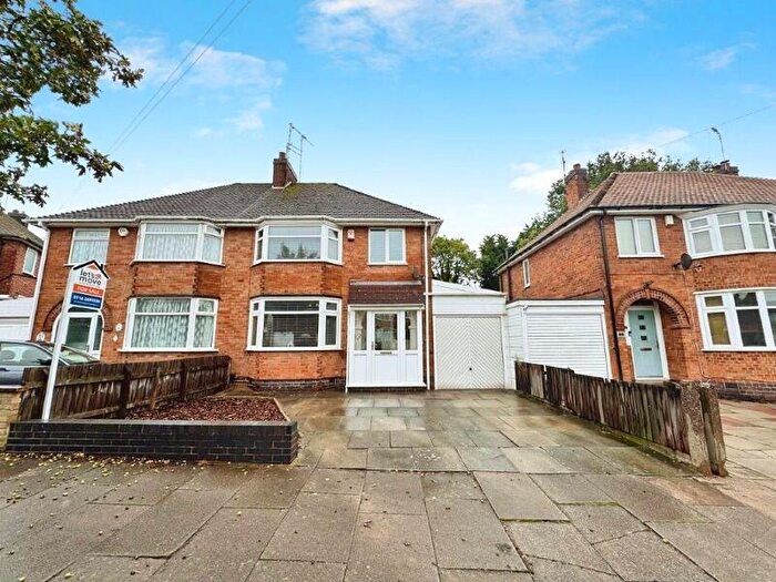 3 Bedroom Semi-Detached House For Sale In Lindfield Rd, Leicester, Leicestershire., LE3