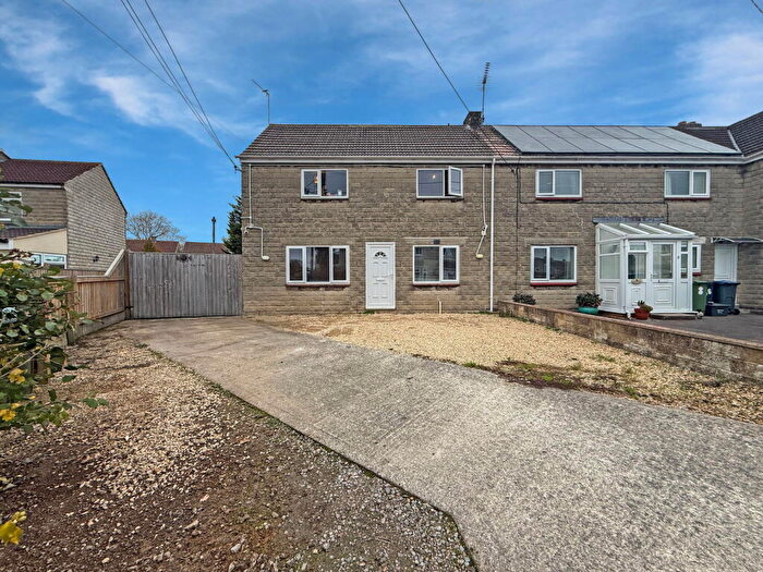 3 Bedroom End Of Terrace House For Sale In Newleaze, Hilperton, BA14