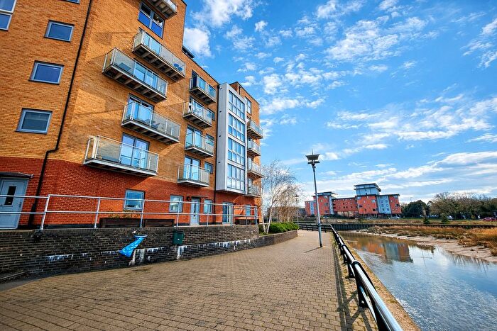 2 Bedroom Flat For Sale In Ship Wharf, Colchester, CO2