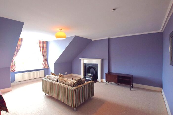3 Bedroom Flat To Rent In Leith Walk, Leith, Edinburgh, EH6