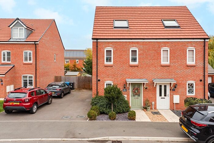 3 Bedroom Semi-Detached House For Sale In Manningham Lane, Barton Seagrave, NN15