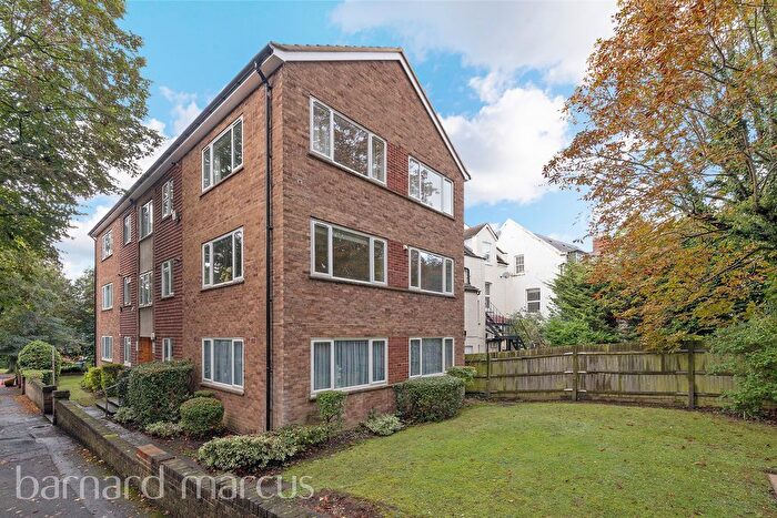2 Bedroom Flat For Sale In Egmont Road, Sutton, SM2