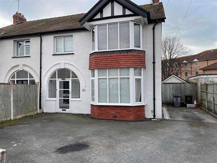 1 Bedroom Flat For Sale In Colwyn Crescent, Rhos On Sea, Colwyn Bay, LL28