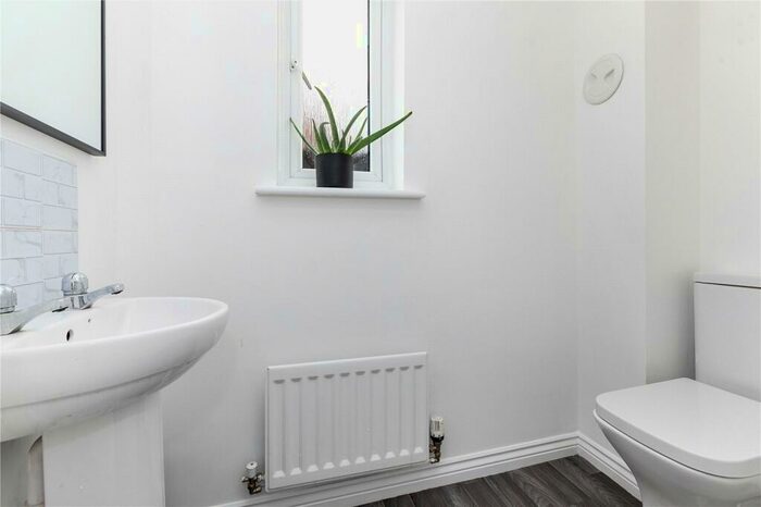 3 Bedroom End Of Terrace House For Sale In Bale Avenue, Cambuslang, Glasgow, South Lanarkshire, G72