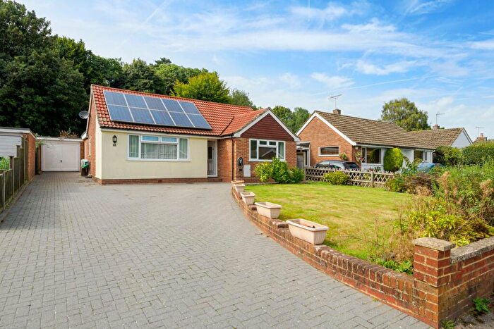 3 Bedroom Detached Bungalow For Sale In Hog Green, Elham, Canterbury, CT4