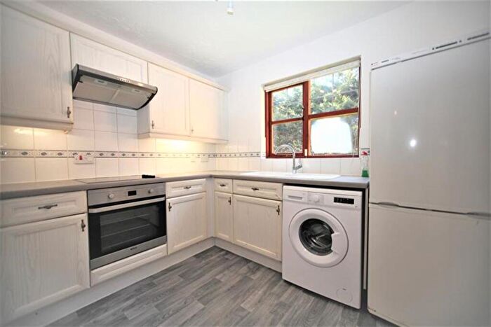 1 Bedroom Flat To Rent In Catherine Place, Harrow, HA1