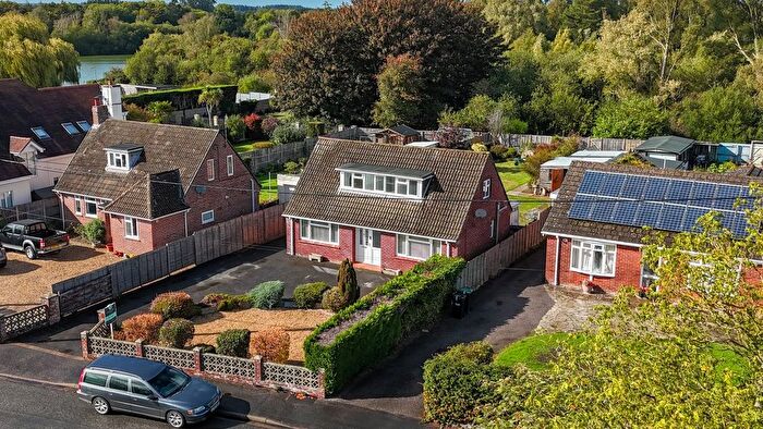 3 Bedroom Chalet For Sale In North Poulner Road, Ringwood, BH24