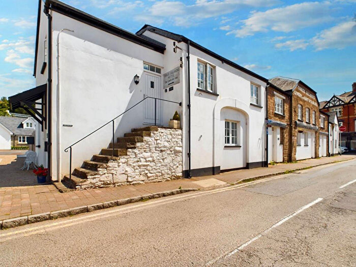 2 Bedroom Apartment To Rent In Porthycarne Street, Usk, Monmouthshire, NP15