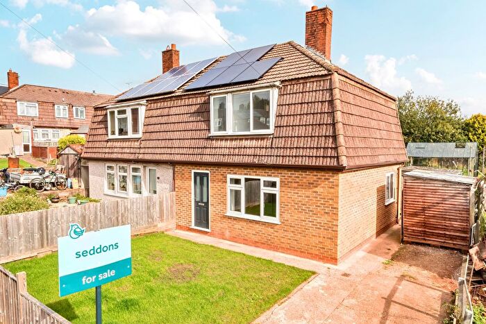 3 Bedroom Semi-detached House For Sale In Beaufort Close, Sampford Peverell, Tiverton, Devon, EX16