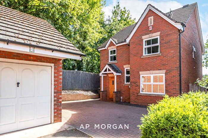 4 Bedroom Detached House For Sale In Wychbold Close, Callow Hill, Worcestershire, Worcestershire, B97