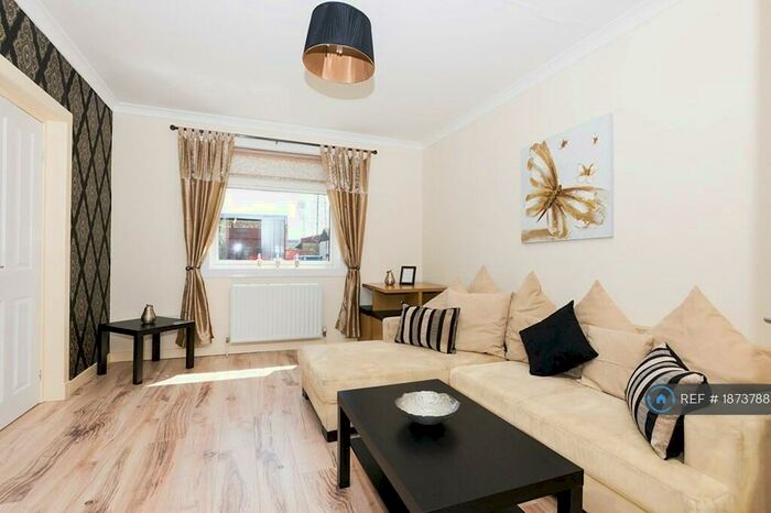 1 Bedroom Flat To Rent In Pittodrie Place, Aberdeen, AB24