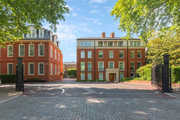 2 Bedroom Apartment To Rent In Blore House, Coleridge Gardens, SW10