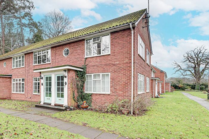 3 Bedroom Maisonette For Sale In Westminster Court, St. Albans, Hertfordshire, AL1