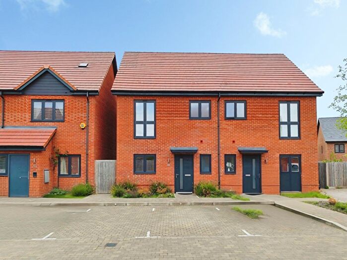 2 Bedroom Semi Detached House For Sale In Paddock Way, Crowthorne, RG45