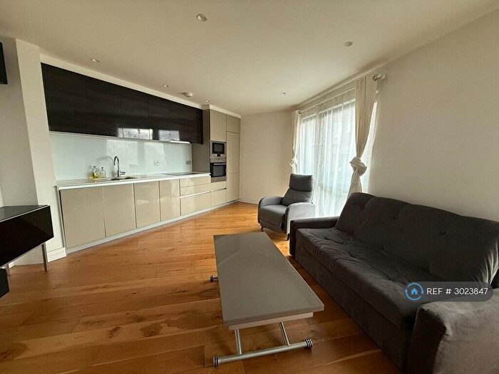 1 Bedroom Flat To Rent In Bywell Place, Newham, London, E16