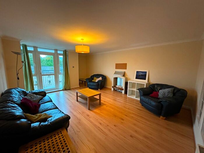 2 Bedroom Flat To Rent In Brunswick Road, Leith, Edinburgh, EH7