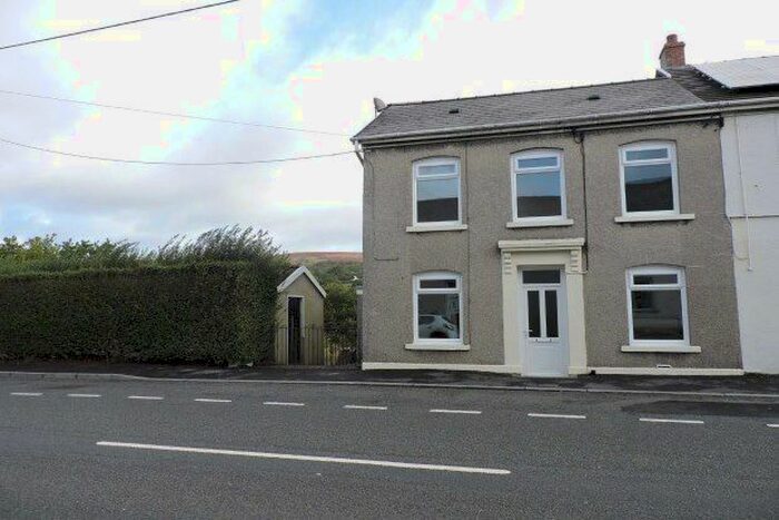 3 Bedroom Property To Rent In Cwmamman Road, Ammanford, SA18