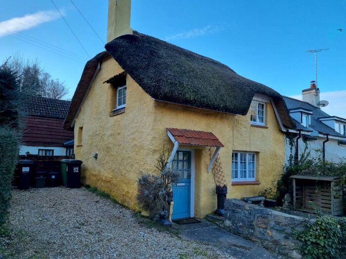 3 Bedroom House To Rent In Cockwood, EX6