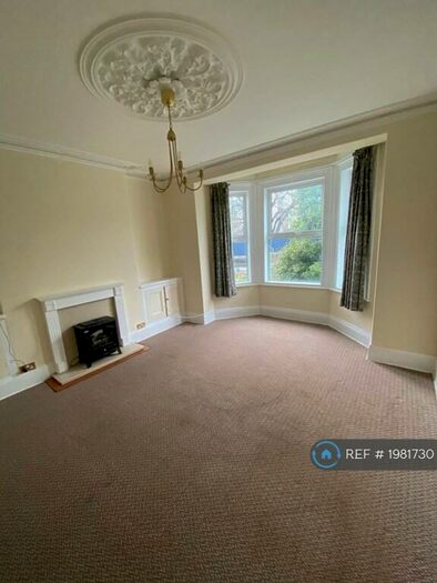 4 Bedroom Terraced House To Rent In Saltash Road, Plymouth, PL2