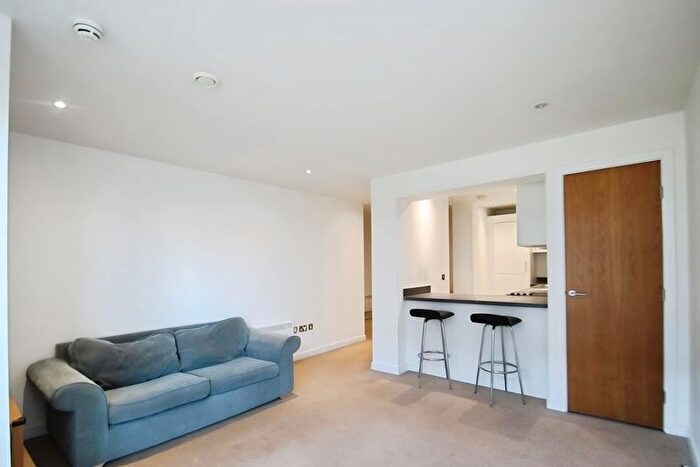 2 Bedroom Flat To Rent In Armstrong House, High Street, Uxbridge, UB8