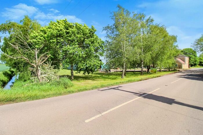 4 Bedroom Detached House For Sale In Station Road, Deeping St James, Market Deeping, PE6