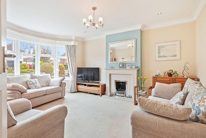 5 Bedroom Detached House For Sale In South Drive, Cheam, SM2