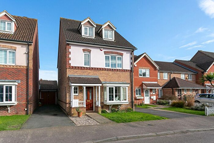 4 Bedroom Detached House To Rent In Westland Close, Watford, Leavesden, WD25
