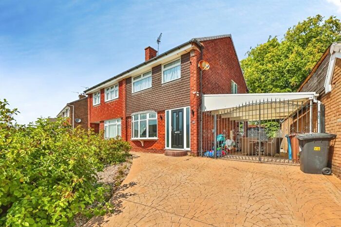 3 Bedroom Semi-Detached House For Sale In Milford Drive, Ilkeston, DE7
