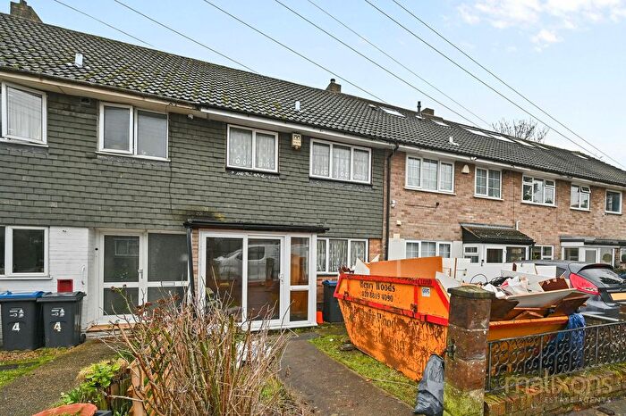 3 Bedroom Terraced House For Sale In Malvern Close, Mitcham, CR4