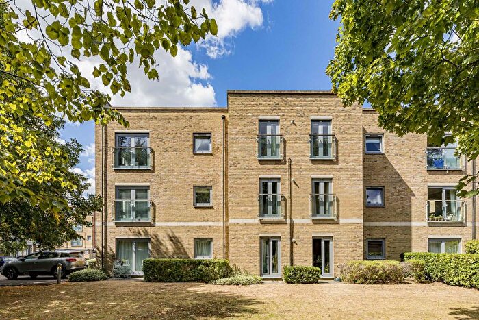 1 Bedroom Terraced House To Rent In Southcott Road, Teddington, TW11