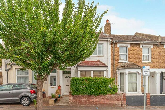 4 Bedroom Terraced House To Rent In Brafferton Road, South Croydon, Croydon, CR0