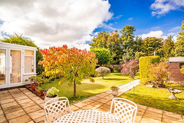 2 Bedroom Bungalow For Sale In Wallingford Road, Goring On Thames, RG8