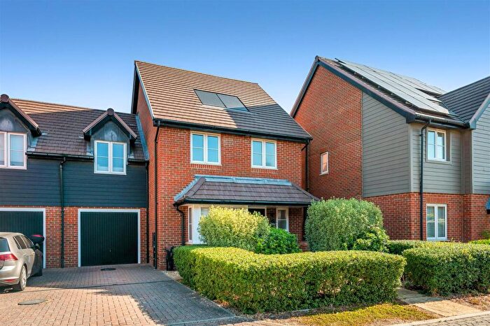 3 Bedroom Semi-Detached House For Sale In Tawny Close, Birdham, Chichester, PO20