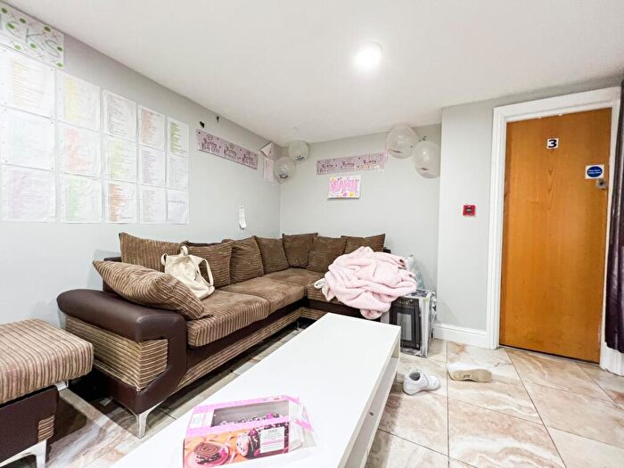 8 Bedroom Terraced House To Rent In Merthyr Street, Cathays, CF24