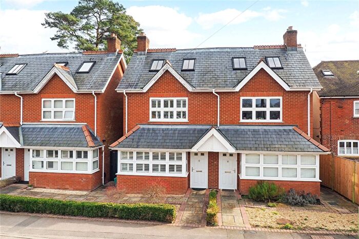 4 Bedroom Semi-Detached House For Sale In Forest Road, Liss, Hampshire, GU33