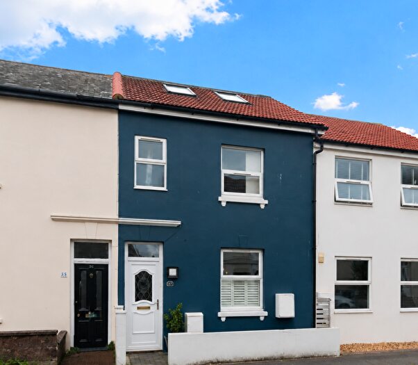 4 Bedroom Terraced House For Sale In Gardener Street, BN41